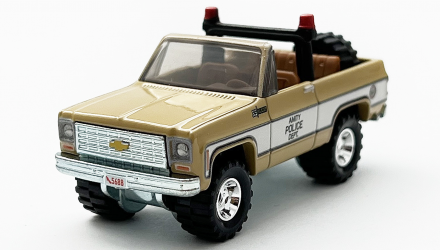 Машинка Premium Hot Wheels '75 Chevy Blazer Custom Jaws Rep. Entertainment 1:64 HKC24 Tan - Retromagaz, image 2