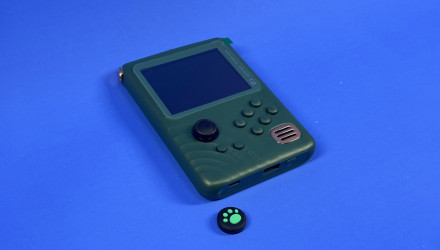 Консоль RMC E2 with Power Bank 6000 mAh + 1000 Вбудованих Ігор Green - Retromagaz, image 3