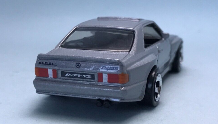 Машинка Базовая Hot Wheels '89 Mercedes-Benz 560 SEC AMG Turbo 1:64 HKK85 Metallic Silver - Retromagaz, image 3