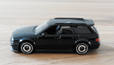 Машинка Базовая Hot Wheels '94 Audi Avant RS2 Wagons 1:64 HCT69 Black - Retromagaz, image 4