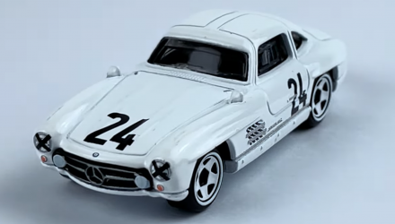 Тематична Машинка Hot Wheels 1954 Mercedes-Benz 300 SL Vintage Racing Club 1:64 HRT81/HRV00 White - Retromagaz, image 2