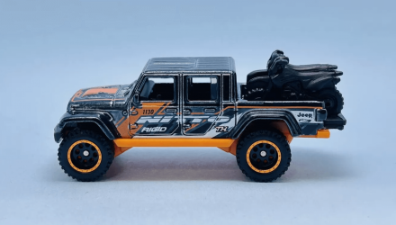 Машинка Базова Hot Wheels '20 Jeep Gladiator Super Treasure Hunt STH Dirt 1:64 JBC40 Black - Retromagaz, image 3