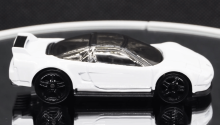 Машинка Базовая Hot Wheels '90 Acura NSX The `90S 1:64 HTF02 White - Retromagaz, image 4