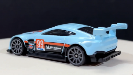 Машинка Базовая Hot Wheels Aston Martin Vantage GTE Gulf Turbo 1:64 HKJ37 Light Blue - Retromagaz, image 3