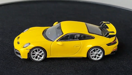 Машинка Premium MINI GT Porsche 911 (992) GT3 1:64 Yellow - Retromagaz, image 4