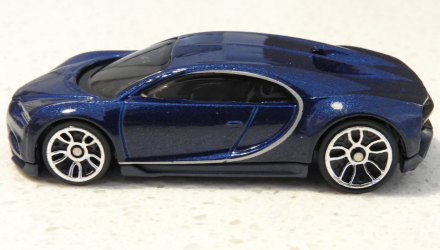 Машинка Базовая Hot Wheels '16 Bugatti Chiron Exotics 1:64 FYB49 Metallic Blue - Retromagaz, image 4