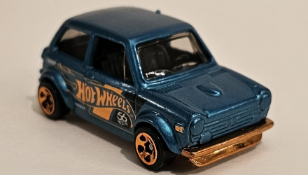 Тематическая Машинка Hot Wheels Custom '70 Honda N600 Green and Gold 1:64 HVW99 Turquoise - Retromagaz, image 3