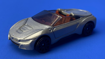 Машинка Базовая Hot Wheels BMW i8 Roadster Roadsters 1:64 HKH44 Silver - Retromagaz, image 2