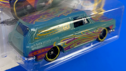 Машинка Базовая Hot Wheels Custom '69 Volkswagen Squareback Art Cars 1:64 DHR85 Green - Retromagaz, image 5