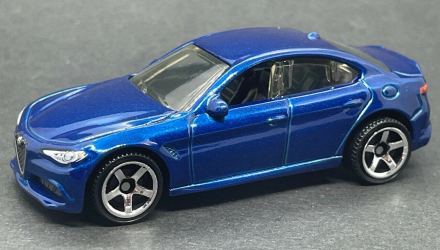 Машинка Велике Місто Matchbox 2016 Alfa Romeo Giulia Metro 1:64 HFR89 Blue - Retromagaz, image 2