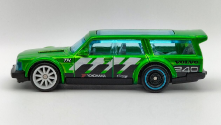 Машинка Базовая Hot Wheels Volvo 240 Drift Wagon Super Treasure Hunt STH Slammed 1:64 HKL19 Green - Retromagaz, image 4