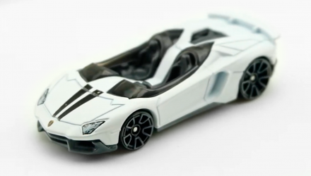 Машинка Базова Hot Wheels 5шт Lamborghini Veneno / Huracаn  / Murciеlago / Aventador J / Gallardo LP 570-4 Lamborghini 1:64 GHP62 Gold - Retromagaz, image 4