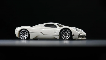 Машинка Базовая Hot Wheels Pagani Utopia Exotics 1:64 HRY83 Grey - Retromagaz, image 4