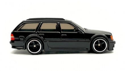 Машинка Premium Hot Wheels Mercedes-Benz AMG E 36 Estate Special Edition Boulevard 1:64 HCR05 Black - Retromagaz, image 4