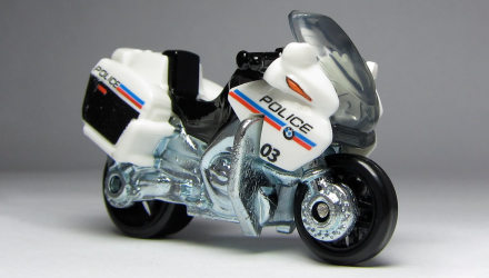 Тематична Машинка Matchbox BMW R1200 RT-8 Police European Streets 1:64 HVV05/HVV29 White - Retromagaz, image 4