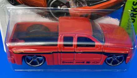 Машинка Базовая Hot Wheels Chevy Silverado Workshop 1:64 CFK66 Red - Retromagaz, image 2