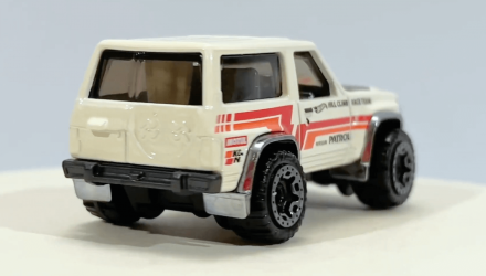 Машинка Базовая Hot Wheels Nissan Patrol Custom J-Imports 1:64 HKG23 Tan - Retromagaz, image 4