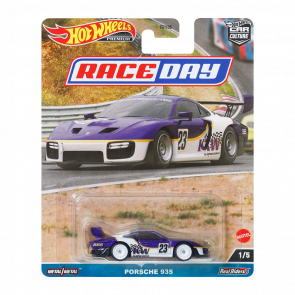 Машинка Premium Hot Wheels Porsche 935 Race Day 1:64 HKC59 White